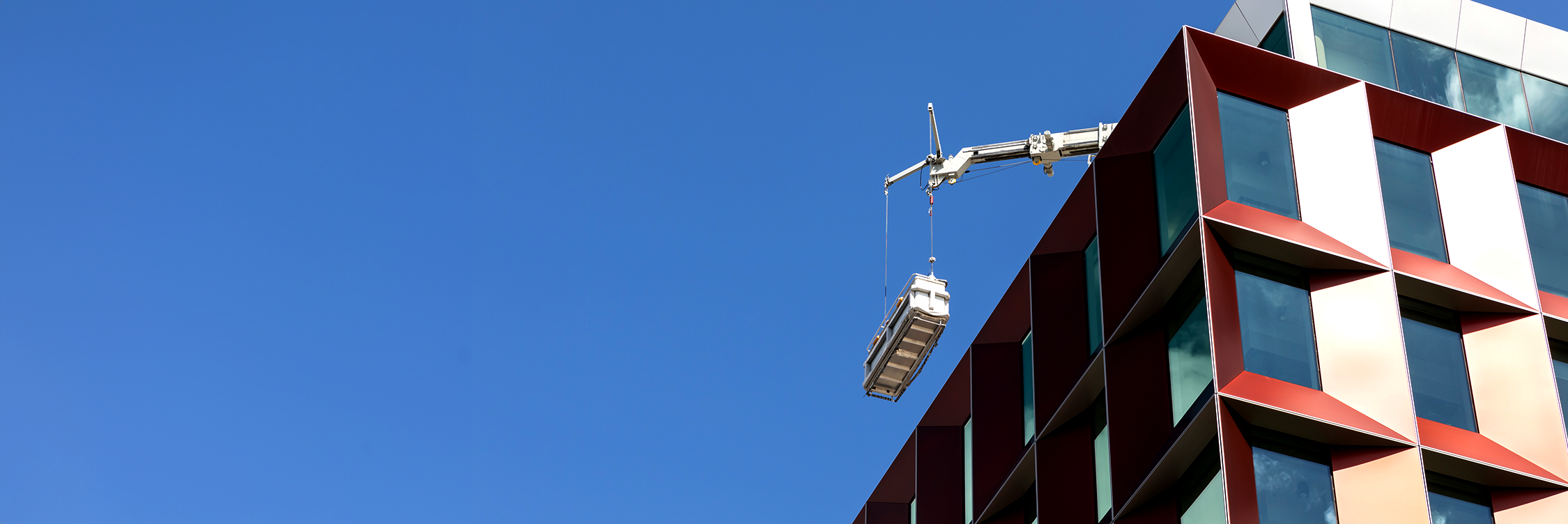 CoxGomyl is a leading global provider
of premium facade access solutions